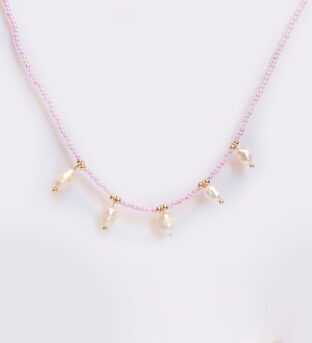Gargantilla con perlas