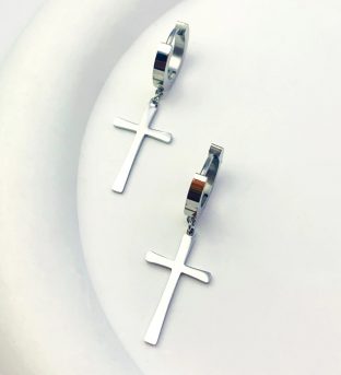 Pendiente aro con cruz