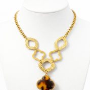 collar de flor marmol