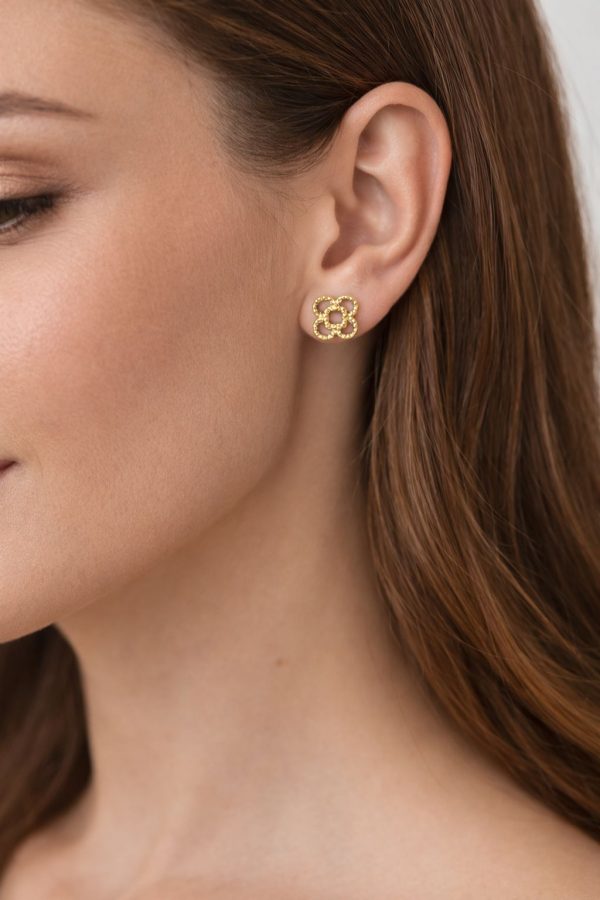 Pendientes Flor Barcelona modelo Pendientes Flor Barcelona modelo