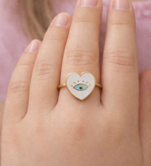 anillo corazon y ojo blanco
