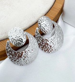 Pendientes de acero geométricos