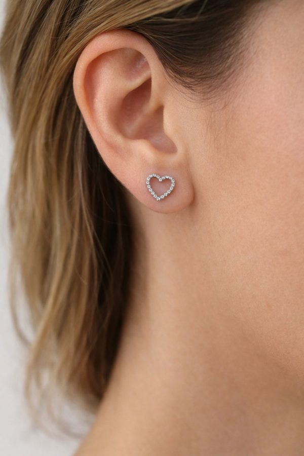 pendientes corazon y bolitas calados modelo